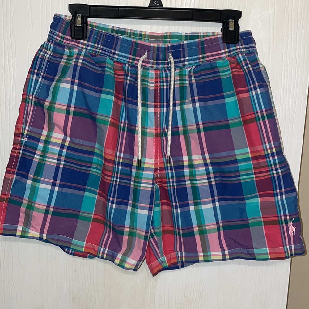 Polo Ralph Lauren drawstring shorts perfect for the spring/